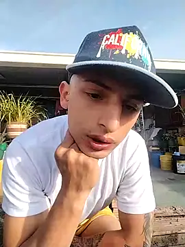 Dani22cmhot online show from February 8, 2026, 12:25 pm