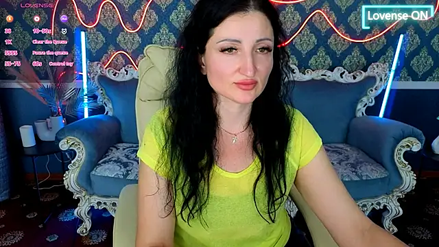 MissRossi online show from November 17, 2025, 1:37 pm