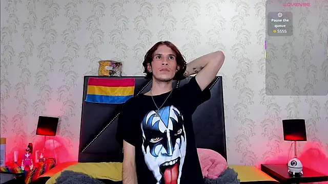 danny rios20 online show from September 24, 2025, 5:25 am