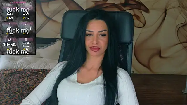 NaomiScarlet online show from November 7, 2025, 9:47 am