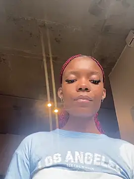 prettydollyy online show from May 22, 2026, 8:23 am