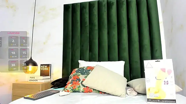 Jim twink online show from November 13, 2025, 7:18 pm