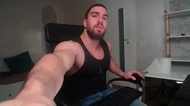 Snapshot of IvanHydee chatting on January 18, 2026, 5:44 am IvanHydee online show from January 18, 2026, 5:44 am