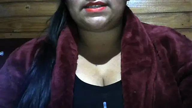 Snapshot of MARRENTINHA34 chatting on July 8, 2026, 12:35 am MARRENTINHA34 online show from July 8, 2026, 12:35 am