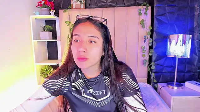 Bonnali lune online show from February 7, 2026, 7:44 pm