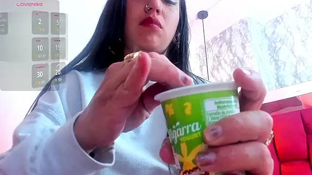 Snapshot of Sheilly_brown chatting on January 11, 2026, 6:59 pm Sheilly brown online show from January 11, 2026, 6:59 pm