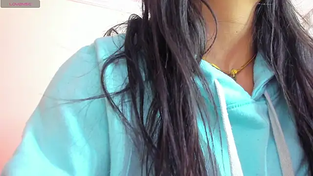 Snapshot of Sheilly_brown chatting on November 23, 2025, 6:40 pm Sheilly brown online show from November 23, 2025, 6:40 pm