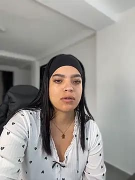 JuanitaMore01 online show from March 29, 2026, 7:26 pm