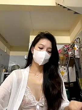 Snapshot of Miinami chatting on October 2, 2025, 12:19 pm Miinami online show from October 2, 2025, 12:19 pm