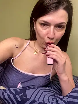 Cute Erika online show from December 13, 2025, 8:04 pm