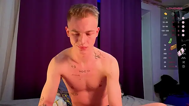 callmealexthx online show from December 18, 2025, 4:11 pm