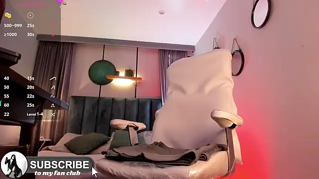 Demetria Ghoul online show from October 8, 2025, 12:07 pm