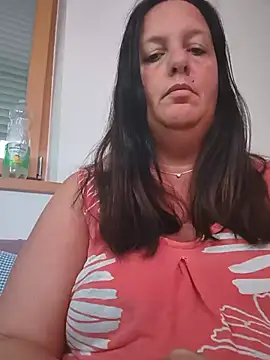 LaReginaNera online show from June 3, 2026, 6:56 pm