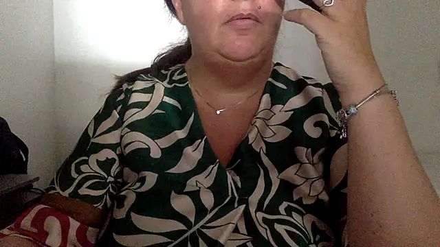 LaReginaNera online show from June 26, 2026, 12:00 pm