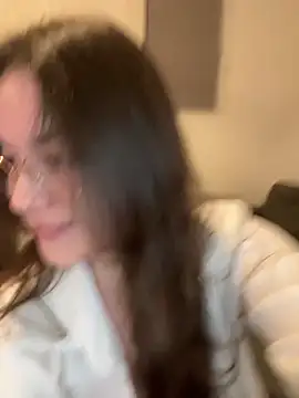 Snapshot of liloush__ chatting on March 1, 2026, 9:26 pm liloush online show from March 1, 2026, 9:26 pm