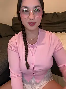 liloush   online show from March 4, 2026, 9:33 pm