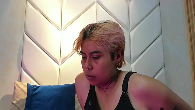 AnnieAndReach online show from February 6, 2026, 3:08 pm