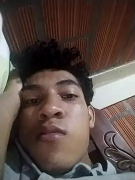 Snapshot of piter200520 chatting on September 14, 2025, 3:18 am piter200520 online show from September 14, 2025, 3:18 am