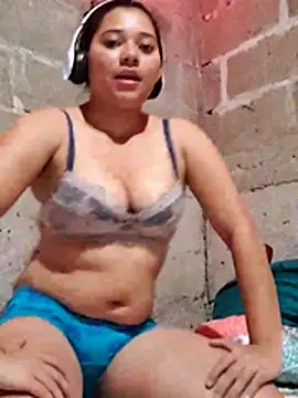 Violethroos online show from December 3, 2025, 3:07 am