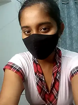 shrutee12 online show from November 2, 2025, 2:33 pm