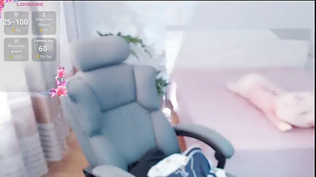 yaoyao-baby520 online show from November 4, 2025, 1:31 am