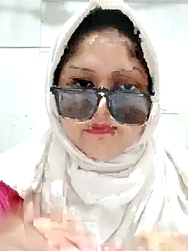 Snapshot of Nusrat-N chatting on March 24, 2026, 2:17 pm Nusrat-N online show from March 24, 2026, 2:17 pm