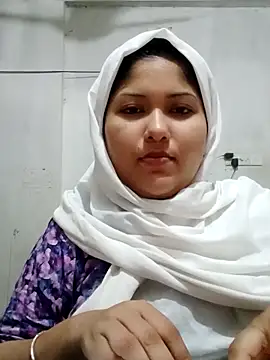 Snapshot of Nusrat-N chatting on March 28, 2026, 9:49 pm Nusrat-N online show from March 28, 2026, 9:49 pm