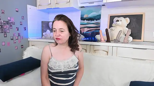 Snapshot of Kira_Adler chatting on May 3, 2026, 2:05 am Kira Adler online show from May 3, 2026, 2:05 am