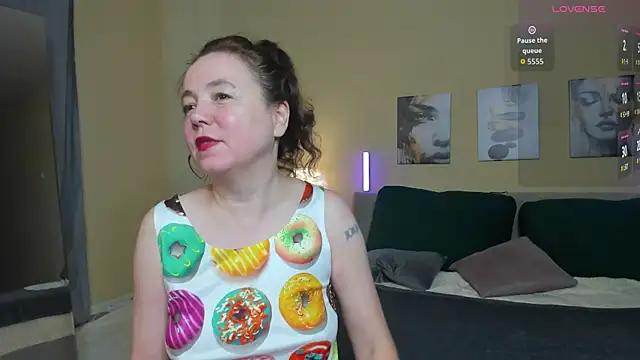 Kira Adler online show from April 13, 2026, 12:58 am