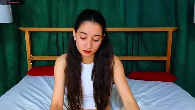 Snapshot of BettyMaldonado chatting on October 16, 2025, 8:44 am BettyMaldonado online show from October 16, 2025, 8:44 am