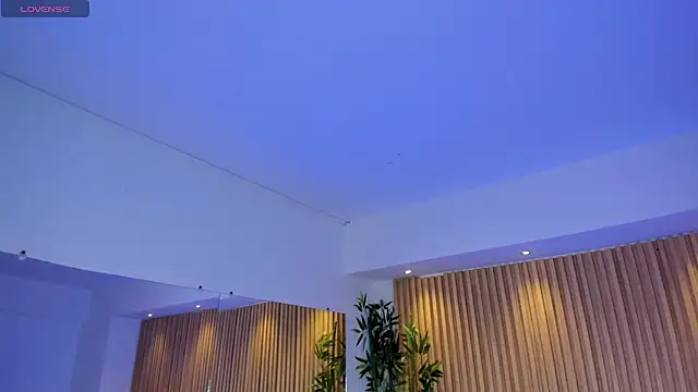 MadisonAnngel online show from November 13, 2025, 8:35 pm