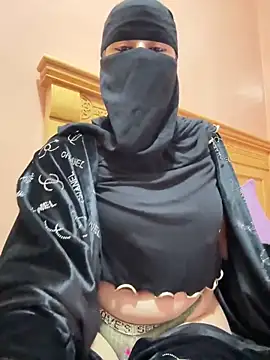  Laiali  online show from February 3, 2026, 2:00 pm