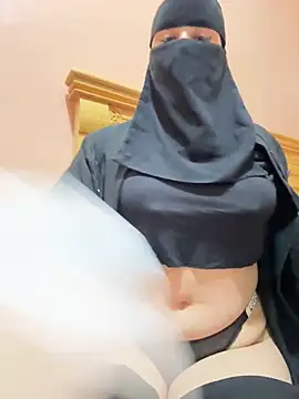  Laiali  online show from February 19, 2026, 8:17 pm