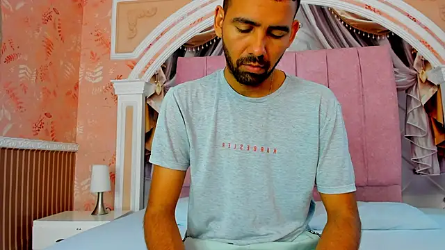 magnus serket online show from November 4, 2025, 11:36 am