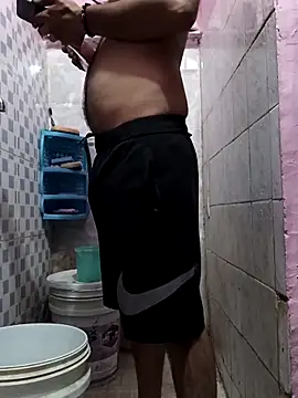 Snapshot of lust_lovee chatting on October 29, 2025, 4:33 am lust lovee online show from October 29, 2025, 4:33 am