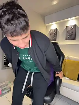 AdrianRinaldi online show from April 14, 2026, 8:03 pm