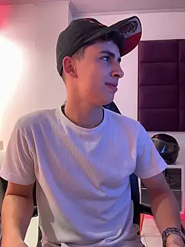 AdrianRinaldi online show from February 6, 2026, 8:05 pm