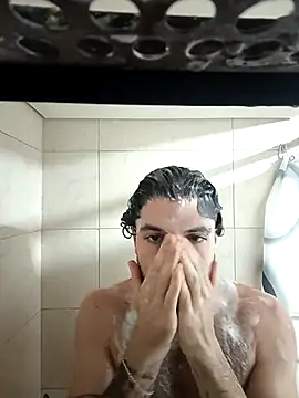 Snapshot of Rafael_Mendezz chatting on December 21, 2025, 6:20 pm Rafael Mendezz online show from December 21, 2025, 6:20 pm