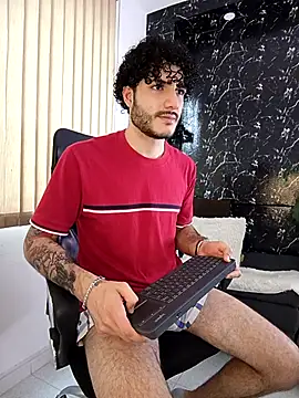 Snapshot of Rafael_Mendezz chatting on February 19, 2026, 8:50 pm Rafael Mendezz online show from February 19, 2026, 8:50 pm