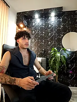 Snapshot of Rafael_Mendezz chatting on December 19, 2025, 8:22 pm Rafael Mendezz online show from December 19, 2025, 8:22 pm