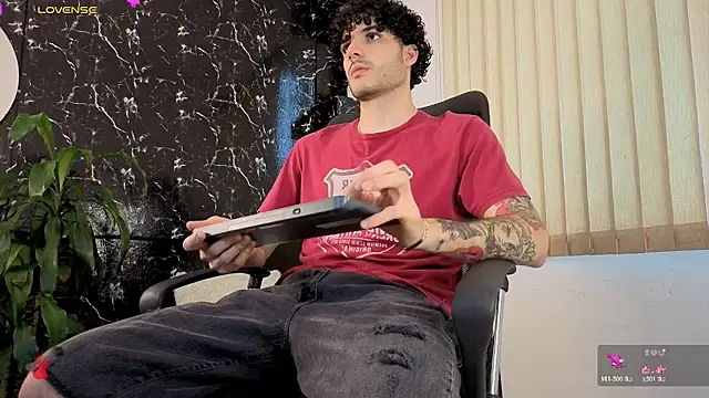 Snapshot of Rafael_Mendezz chatting on February 22, 2026, 8:43 pm Rafael Mendezz online show from February 22, 2026, 8:43 pm