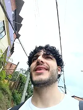 Snapshot of Rafael_Mendezz chatting on February 14, 2026, 6:30 pm Rafael Mendezz online show from February 14, 2026, 6:30 pm