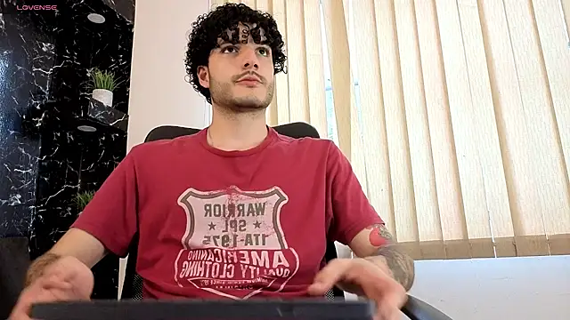 Snapshot of Rafael_Mendezz chatting on February 26, 2026, 8:31 pm Rafael Mendezz online show from February 26, 2026, 8:31 pm