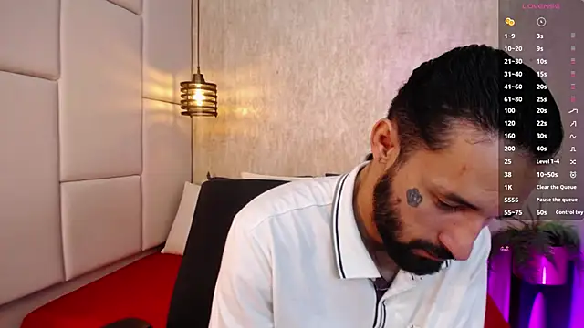 Hisoka 011 online show from February 19, 2026, 7:44 pm