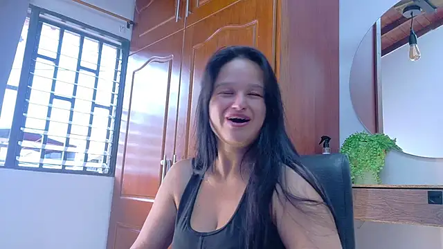 Jennifer Vega1 online show from April 12, 2026, 7:28 pm