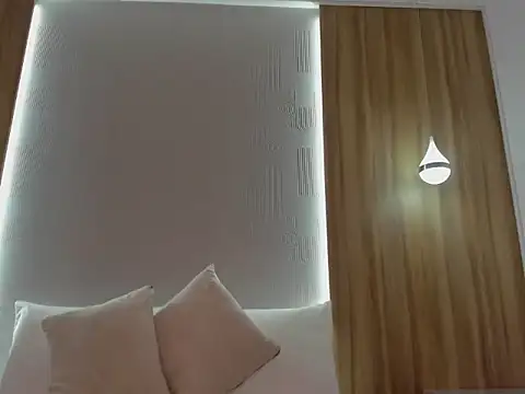 samantha 17  online show from March 14, 2026, 2:28 am