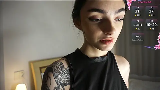 Morena Dolce online show from October 31, 2025, 2:19 am