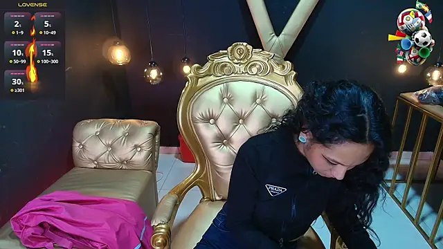 Sweettpleasure online show from June 12, 2026, 3:43 pm