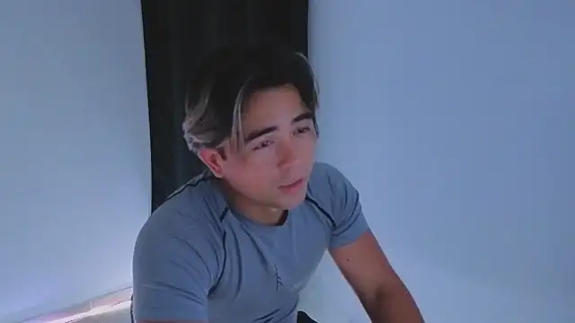 Snapshot of Bellion_grant chatting on March 1, 2026, 12:43 am Bellion grant online show from March 1, 2026, 12:43 am