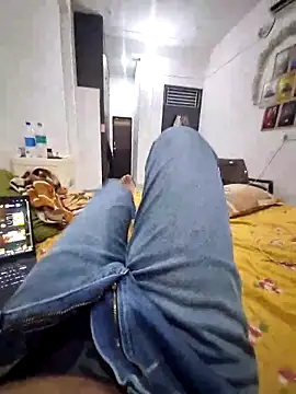 YoursThickDick online show from May 31, 2026, 4:13 pm